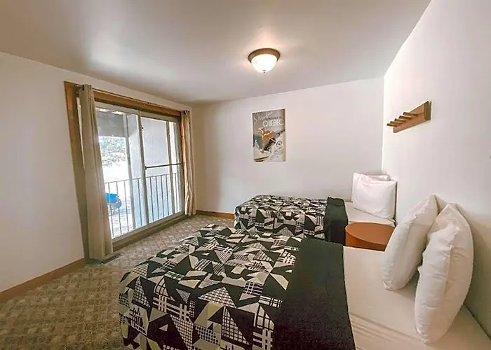Tyrolean Village Resorts At Blue Mountain